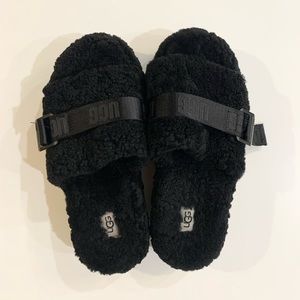 Women's UGG Australia Fluffita Black Platform Sheep Skin Slippers